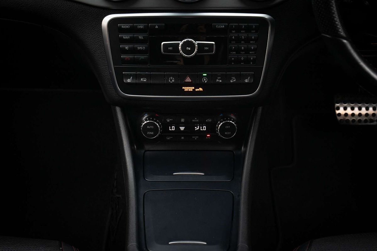 2015 Mercedes-Benz GLA-Class GLA250 X156