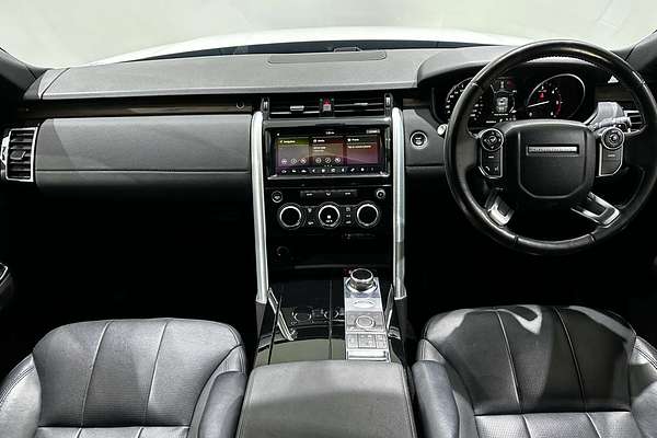 2017 Land Rover Discovery TD4 HSE Series 5