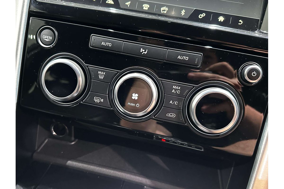 2017 Land Rover Discovery TD4 HSE Series 5