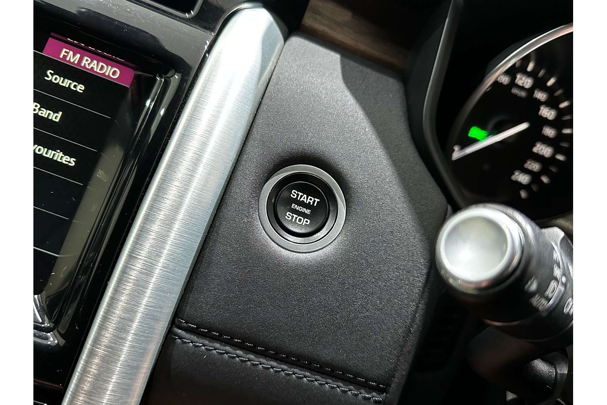 2017 Land Rover Discovery TD4 HSE Series 5