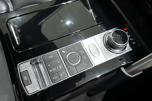 2017 Land Rover Discovery TD4 HSE Series 5