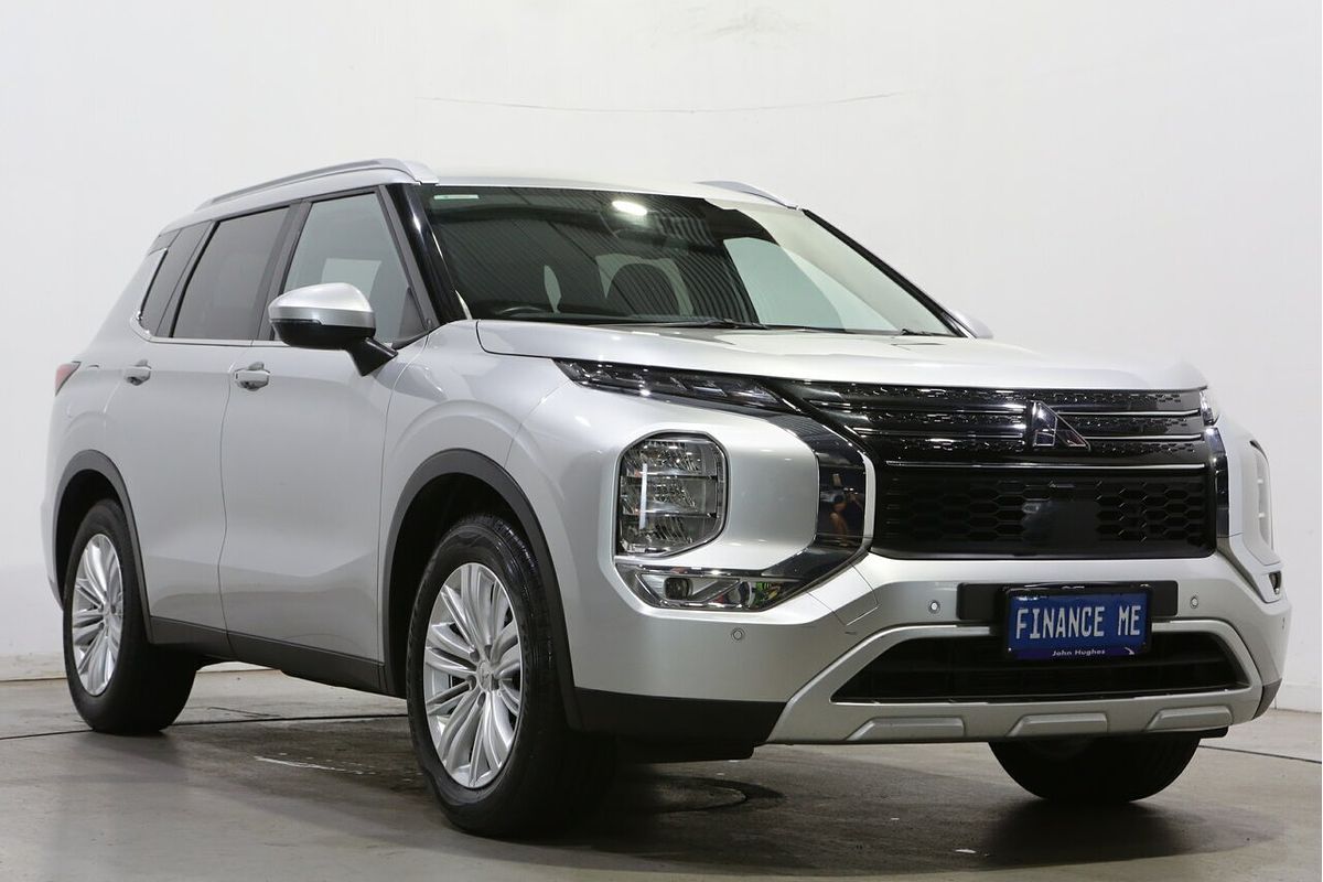 2024 Mitsubishi Outlander LS ZM