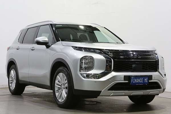 2024 Mitsubishi Outlander LS ZM