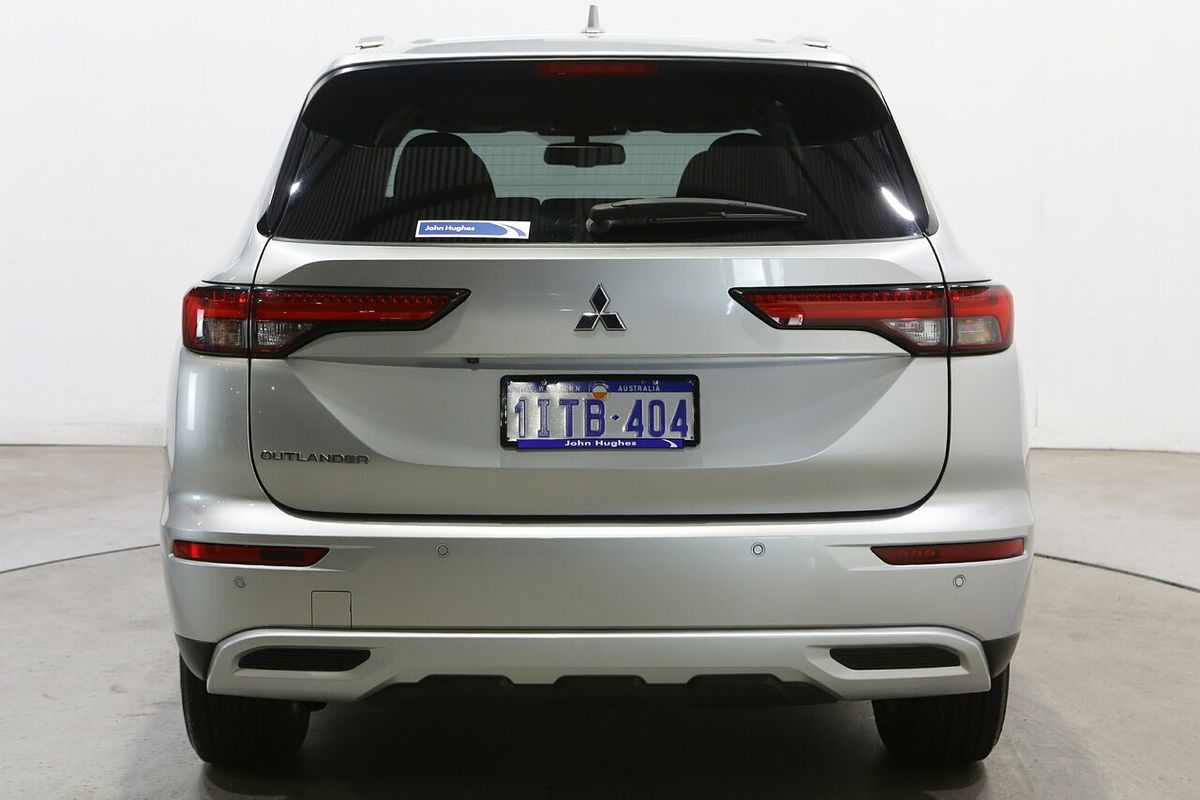 2024 Mitsubishi Outlander LS ZM