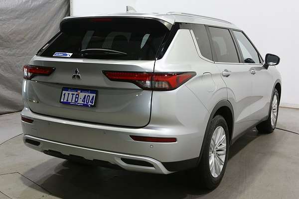 2024 Mitsubishi Outlander LS ZM