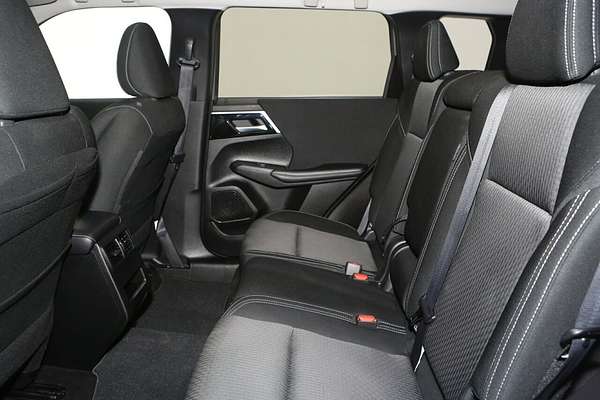 2024 Mitsubishi Outlander LS ZM