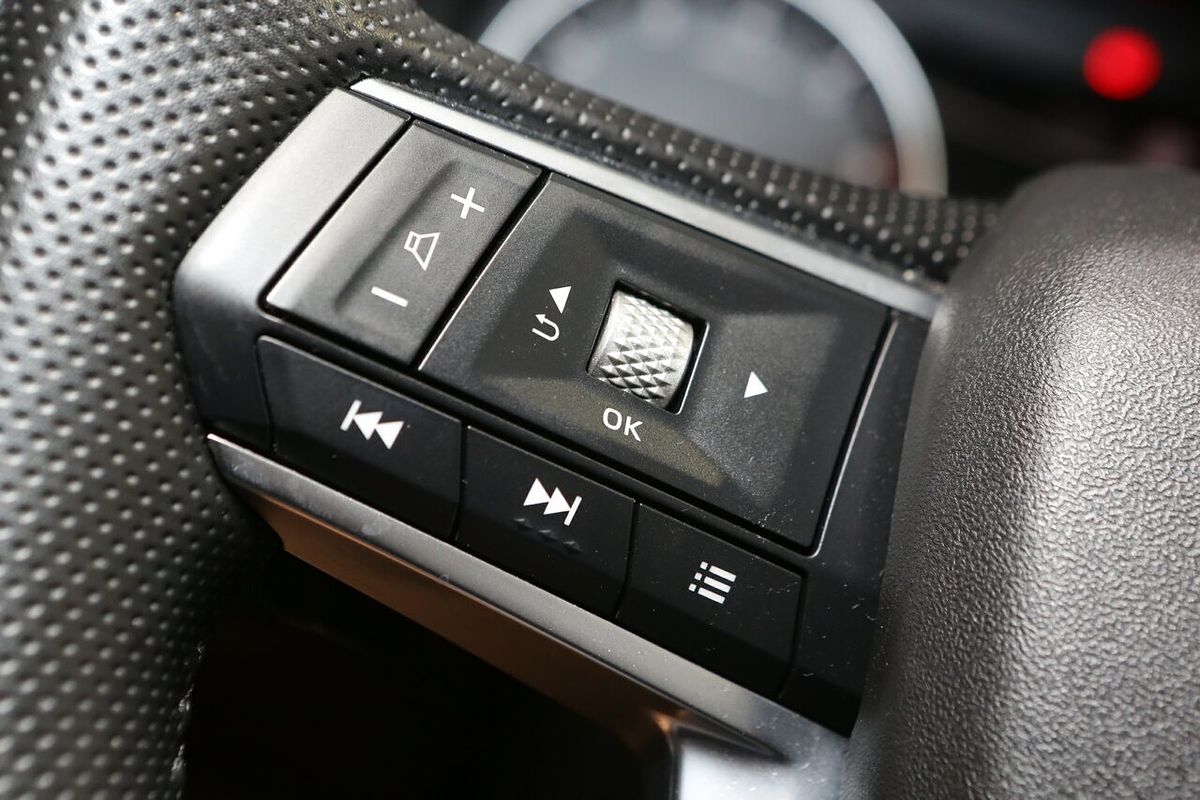 2024 Mitsubishi Outlander LS ZM