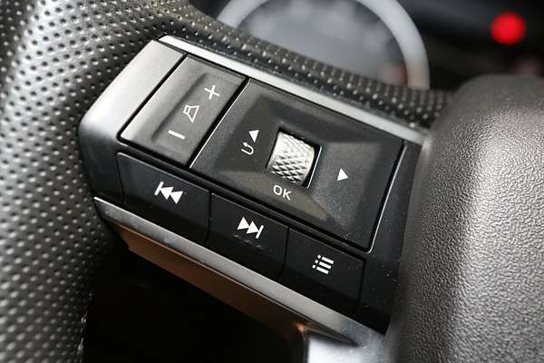 2024 Mitsubishi Outlander LS ZM