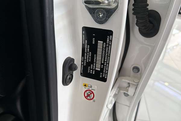 2018 Toyota Hilux SR GUN126R 4X4