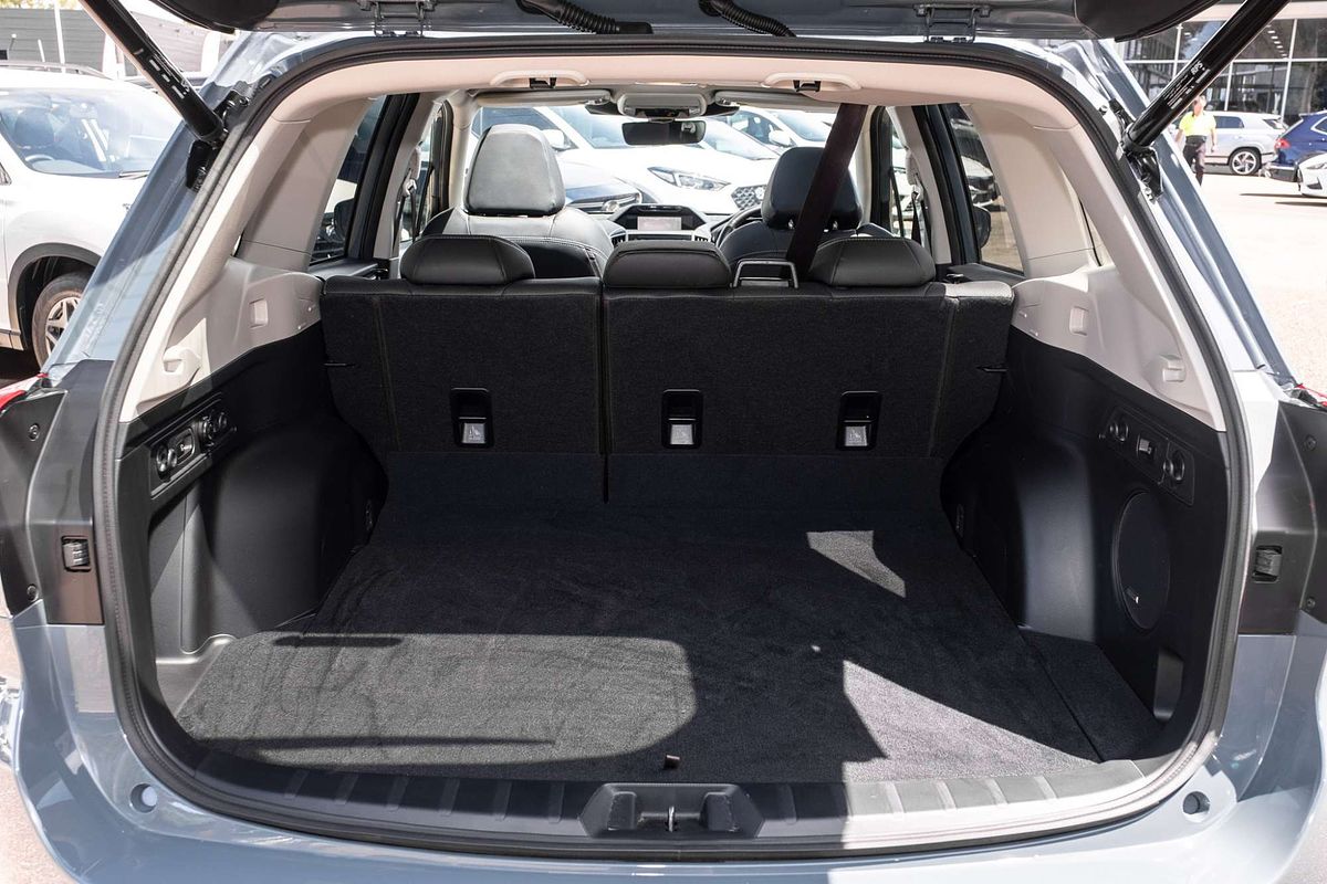 2025 Subaru Forester Hybrid S S5