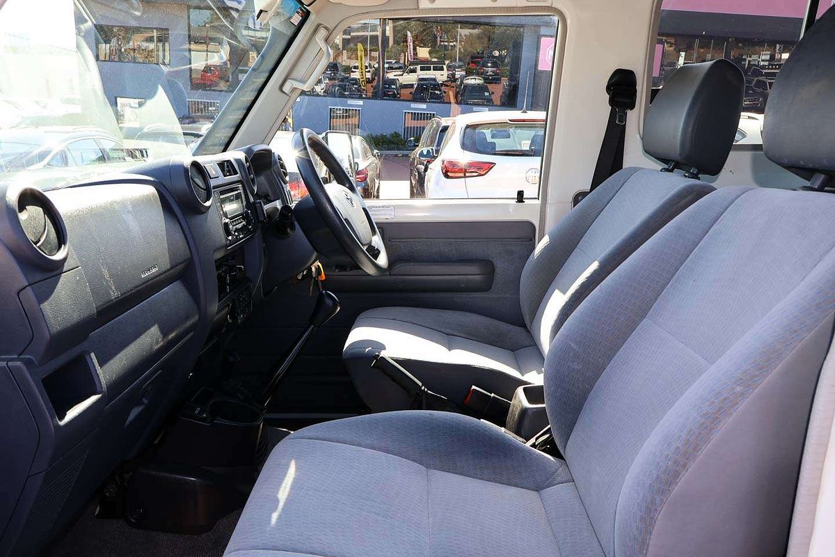 2018 Toyota Landcruiser GXL Troopcarrier VDJ78R