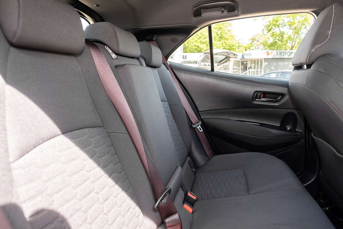 2022 Toyota Corolla Ascent Sport Hybrid ZWE211R