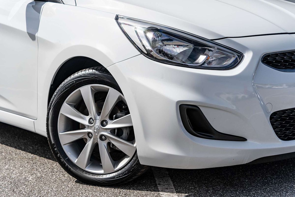 2019 Hyundai Accent Sport RB6