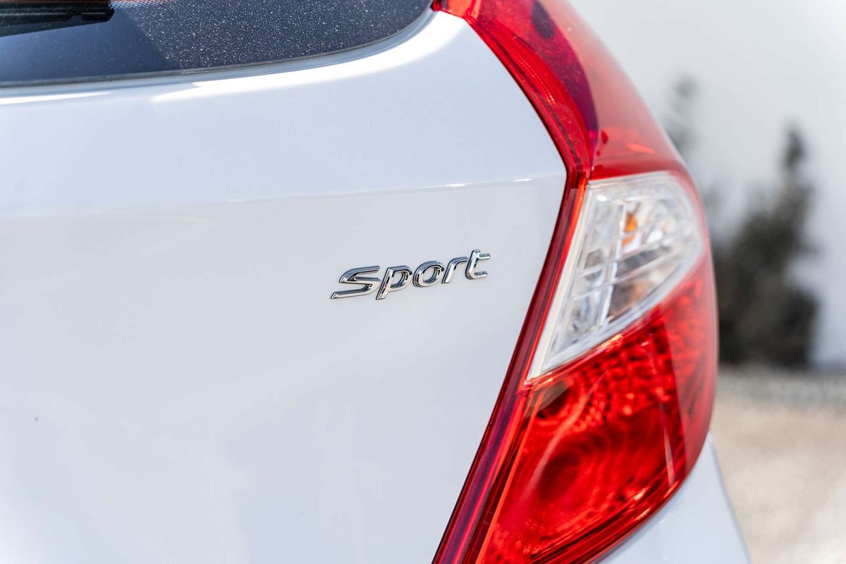 2019 Hyundai Accent Sport RB6