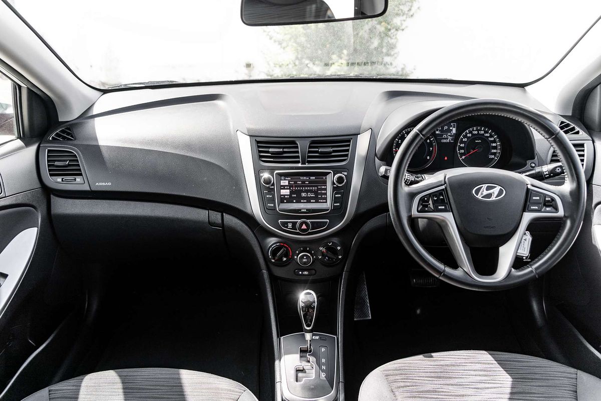 2019 Hyundai Accent Sport RB6