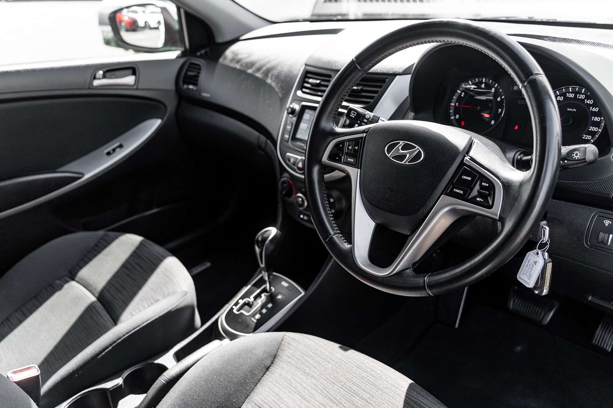 2019 Hyundai Accent Sport RB6