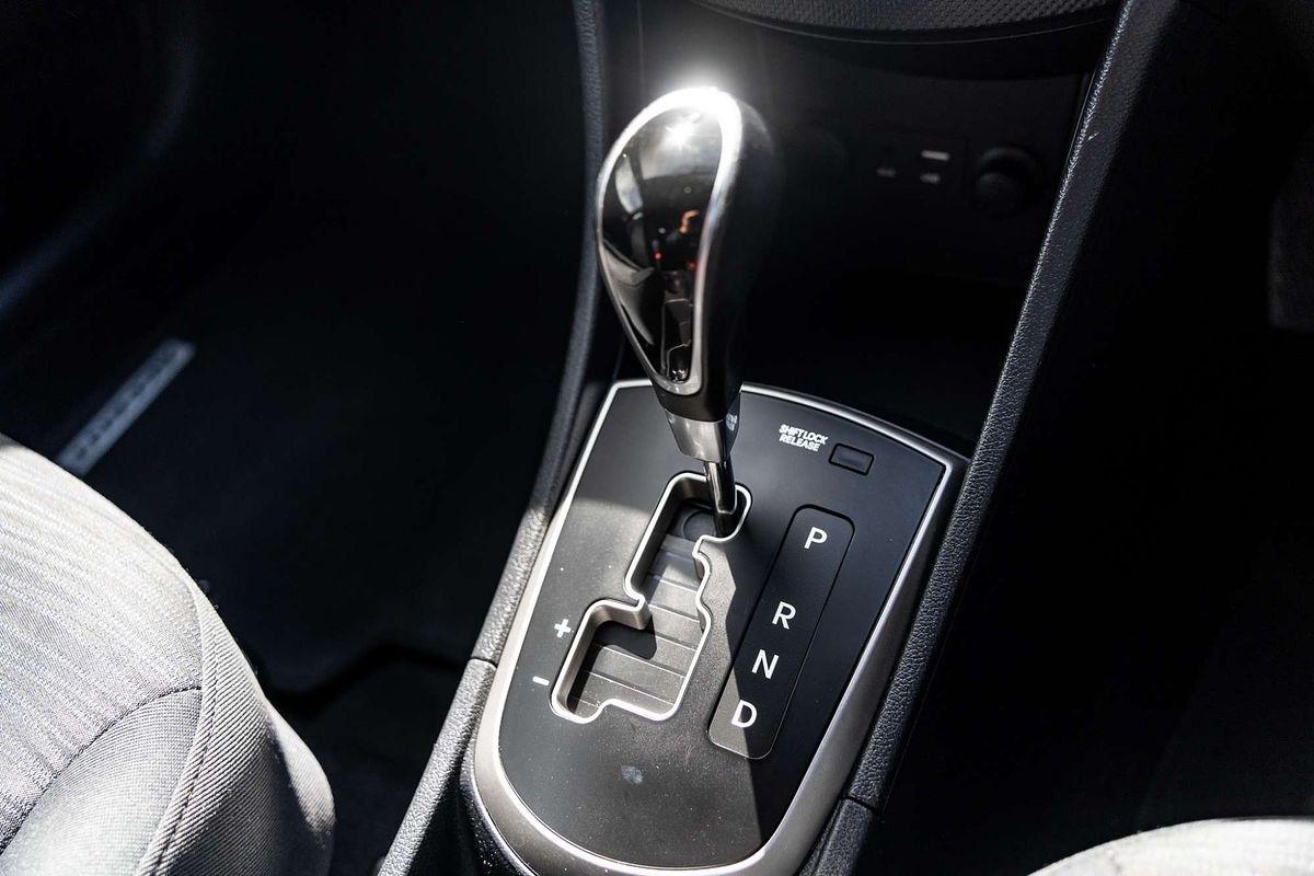 2019 Hyundai Accent Sport RB6