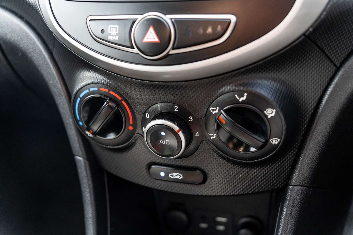 2019 Hyundai Accent Sport RB6