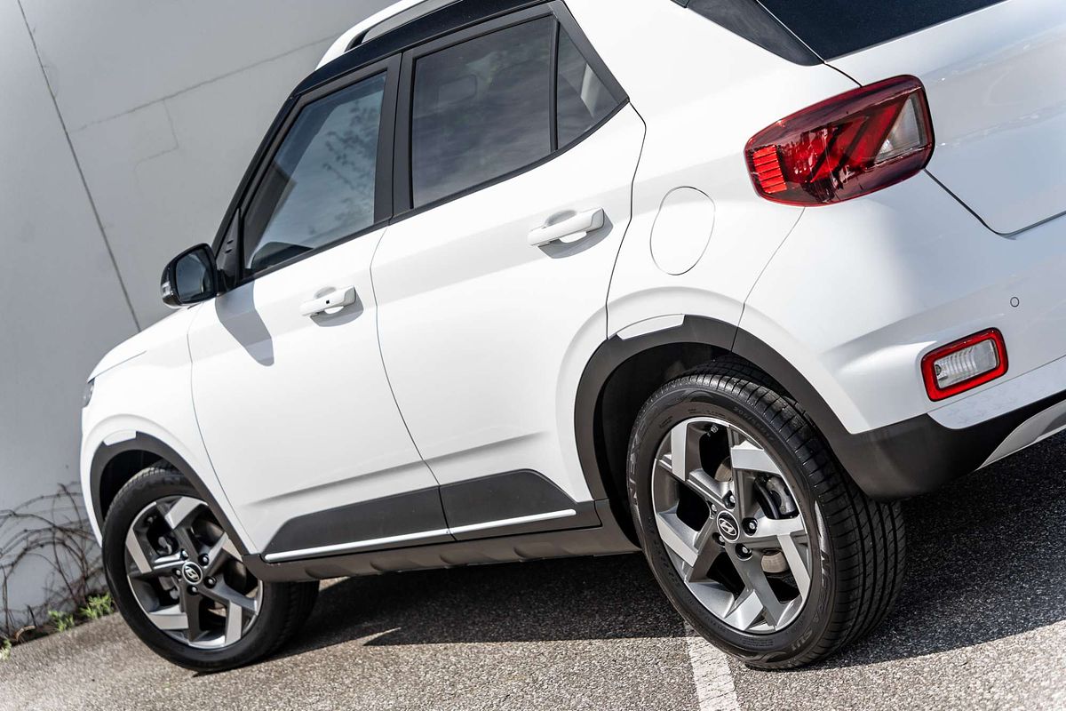 2023 Hyundai Venue Elite QX.V5