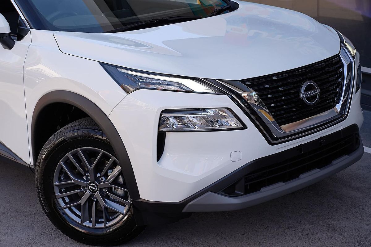 2025 Nissan X-TRAIL ST T33