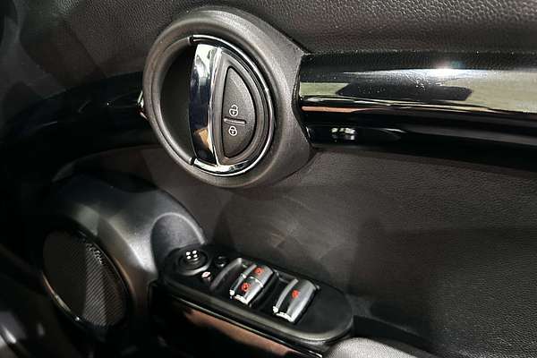 2021 MINI Convertible Cooper Classic F57 LCI-2