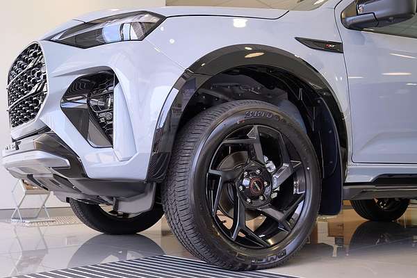 2025 Isuzu MU-X X-TERRAIN