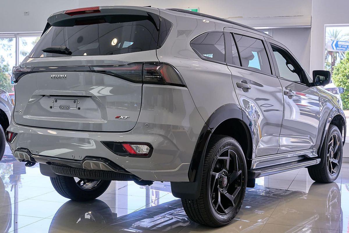 2025 Isuzu MU-X X-TERRAIN