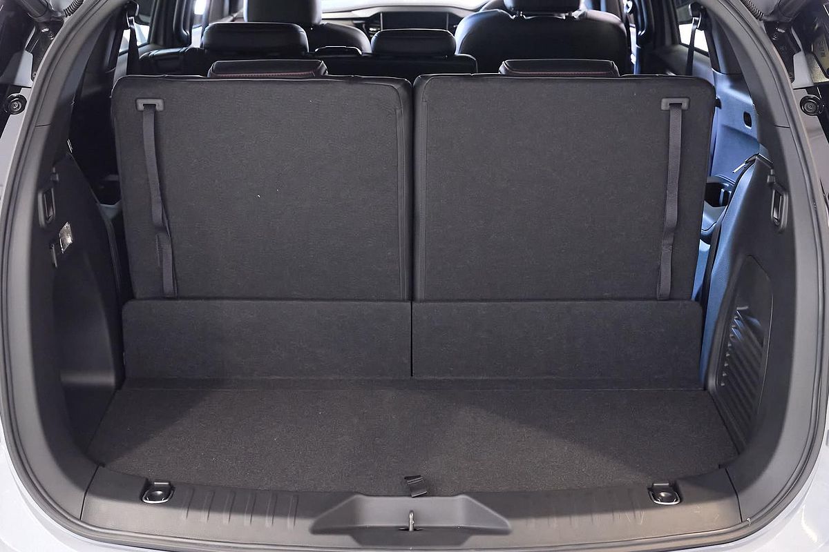 2025 Isuzu MU-X X-TERRAIN