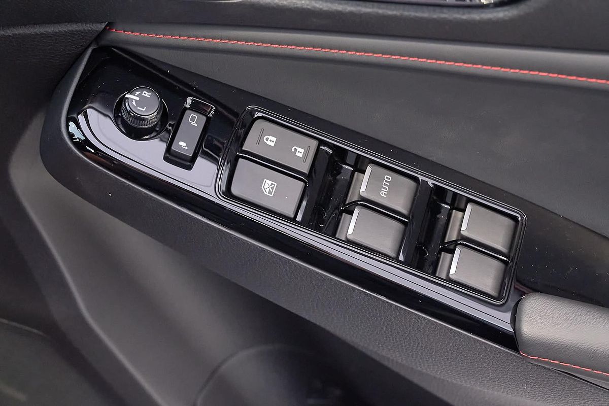 2025 Isuzu MU-X X-TERRAIN