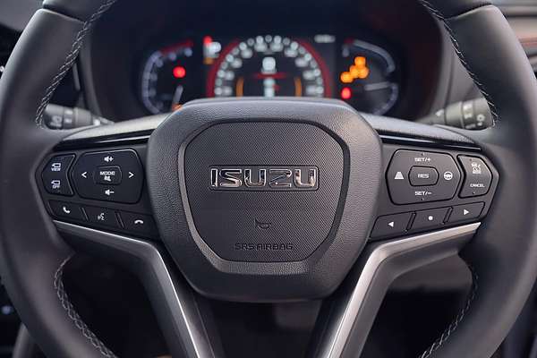 2025 Isuzu MU-X X-TERRAIN