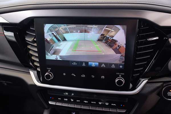 2025 Isuzu MU-X X-TERRAIN