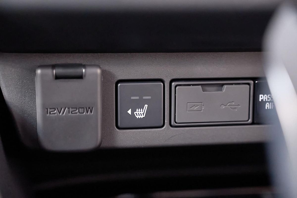 2025 Isuzu MU-X X-TERRAIN