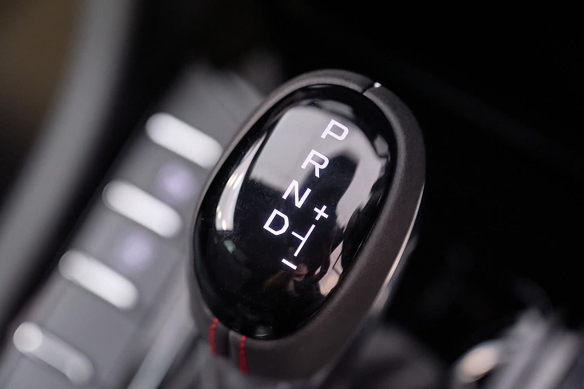 2025 Isuzu MU-X X-TERRAIN