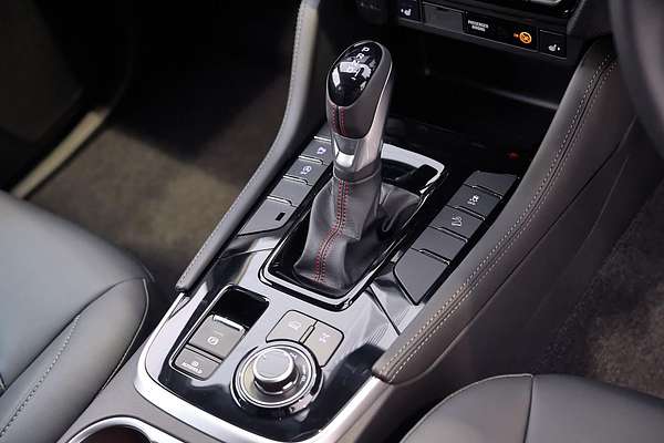 2025 Isuzu MU-X X-TERRAIN