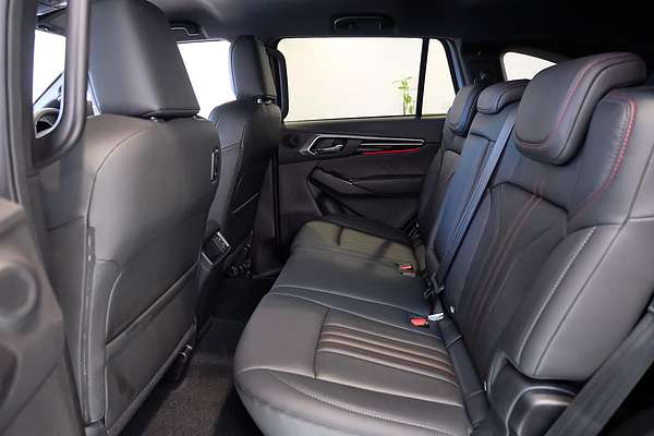 2025 Isuzu MU-X X-TERRAIN