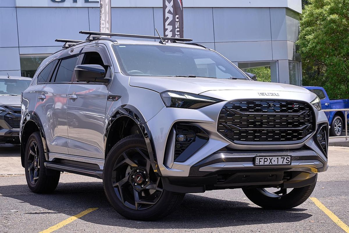 2025 Isuzu MU-X X-TERRAIN