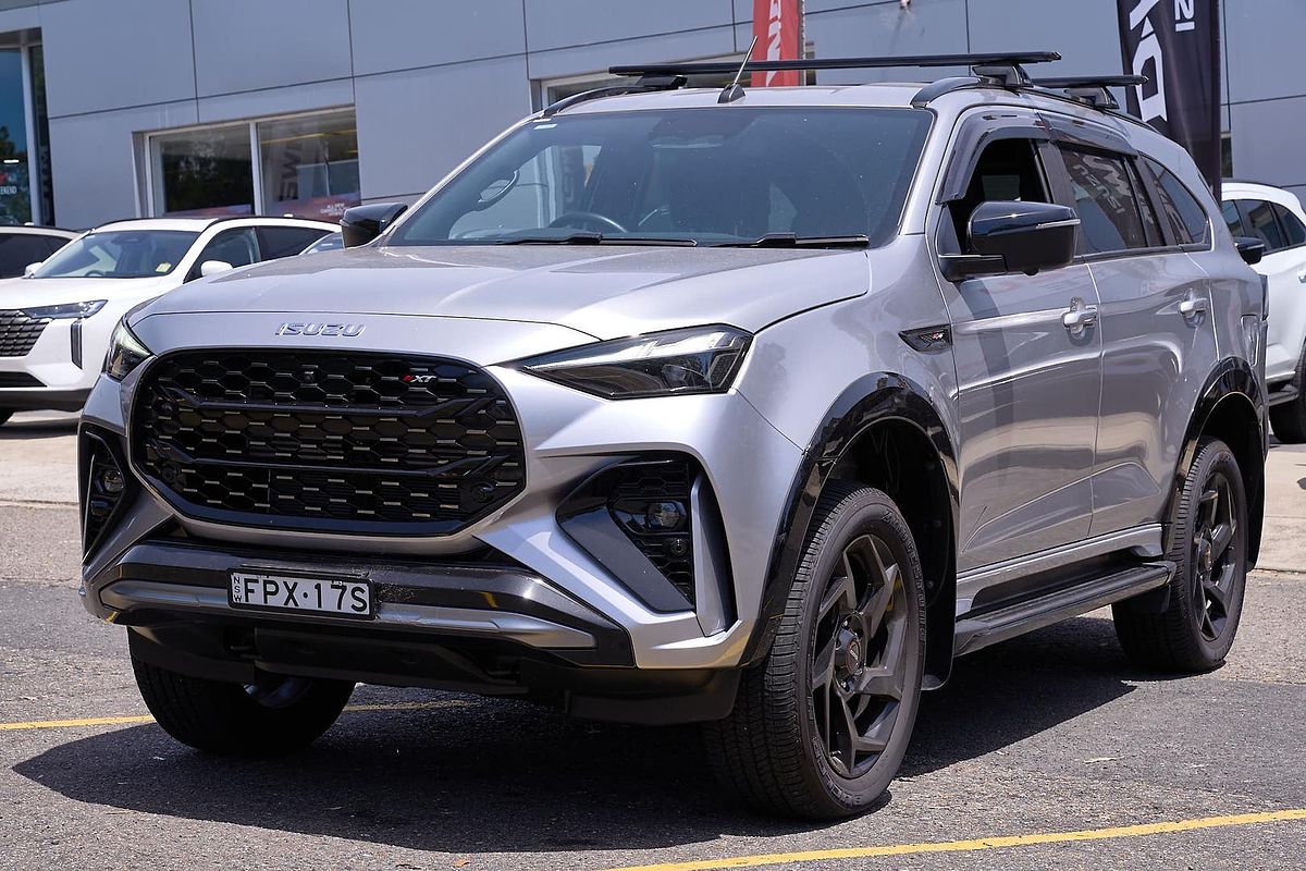 2025 Isuzu MU-X X-TERRAIN