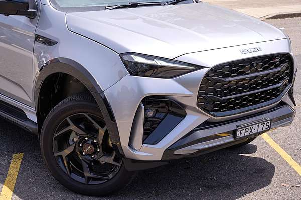 2025 Isuzu MU-X X-TERRAIN