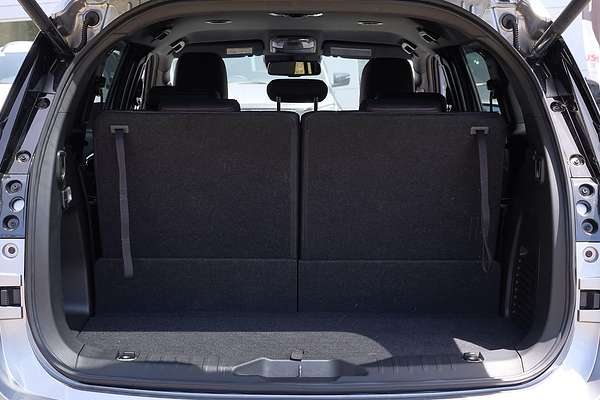 2025 Isuzu MU-X X-TERRAIN