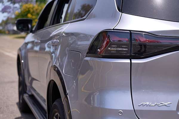 2025 Isuzu MU-X X-TERRAIN