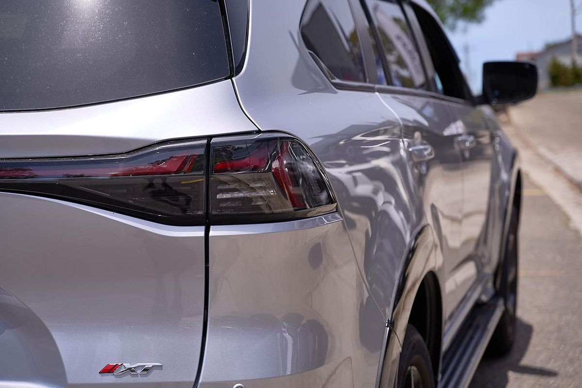 2025 Isuzu MU-X X-TERRAIN