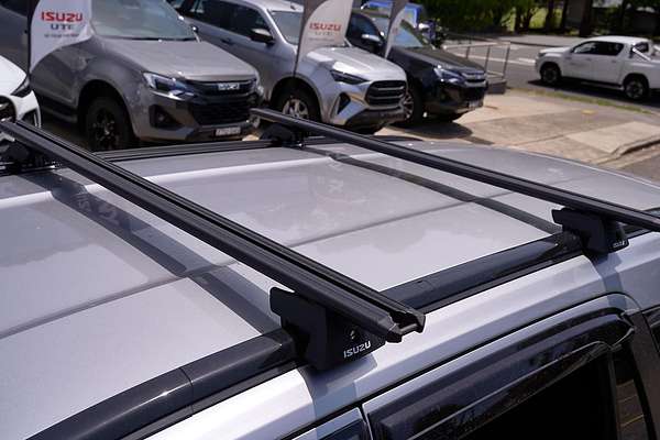 2025 Isuzu MU-X X-TERRAIN