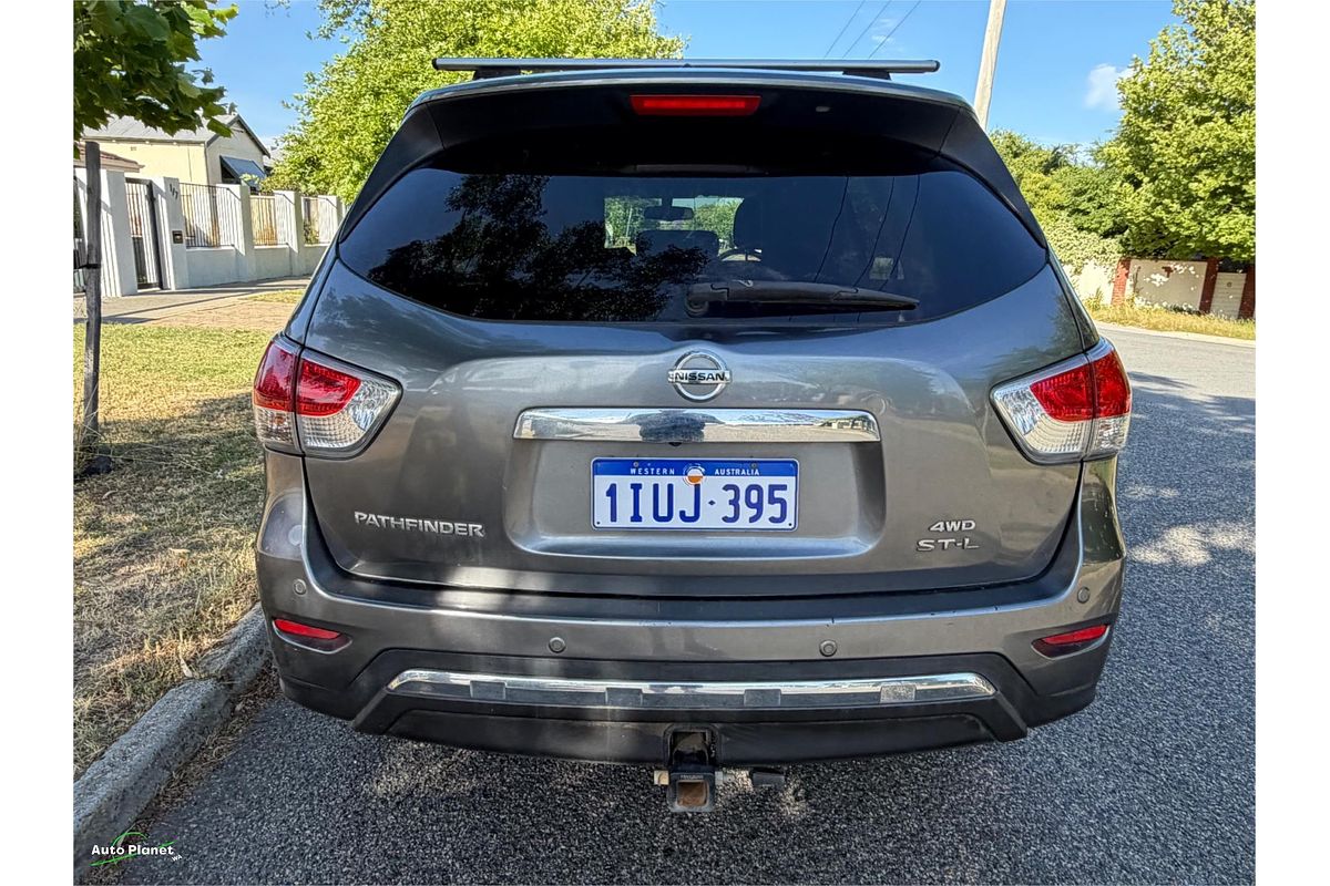 2016 Nissan Pathfinder ST-L NO OPTION PACK R52