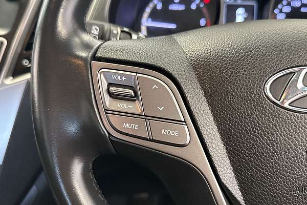 2017 Hyundai Santa Fe Active DM3 Series II