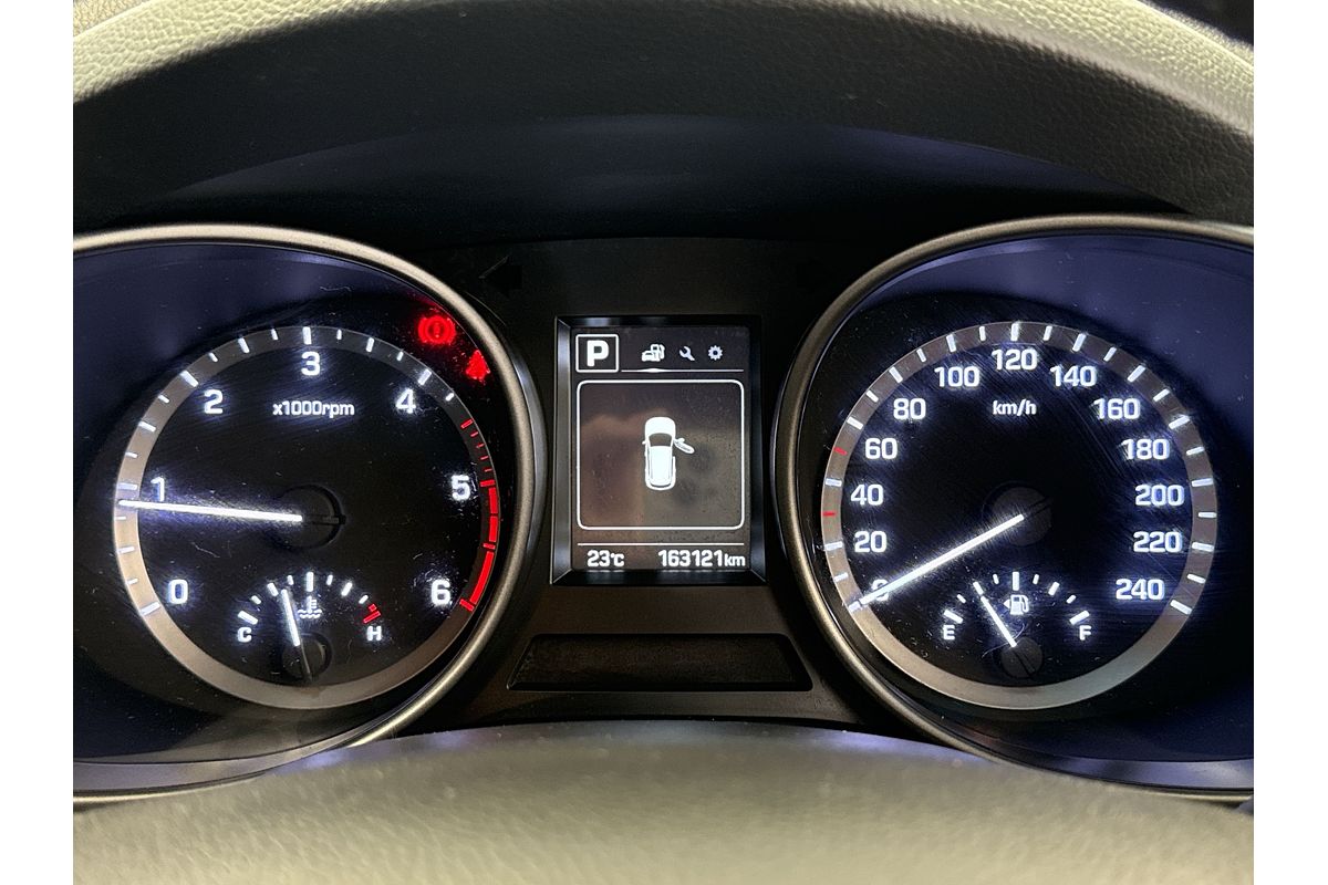 2017 Hyundai Santa Fe Active DM3 Series II