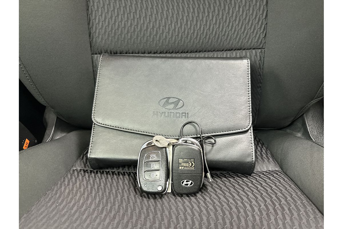 2017 Hyundai Santa Fe Active DM3 Series II