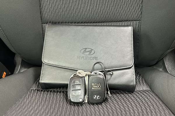 2017 Hyundai Santa Fe Active DM3 Series II