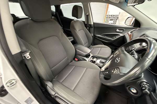 2017 Hyundai Santa Fe Active DM3 Series II