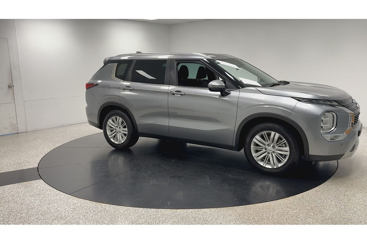 2022 Mitsubishi Outlander LS ZM