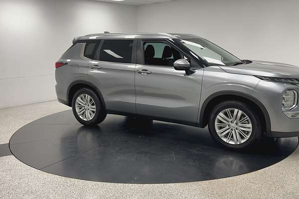 2022 Mitsubishi Outlander LS ZM